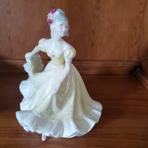 Vintage Royal Doulton Pretty Ladies Ninette Figurine 2004 HN 4717